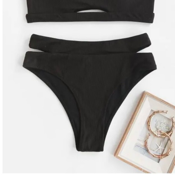 Black Two piece swimsuit - Picture 6 of 12